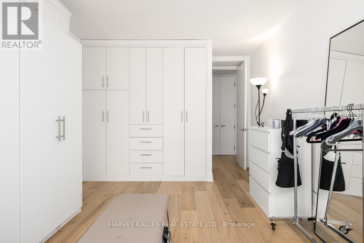 2804 - 33 Harbour Square, Toronto, Ontario  M5J 2G2 - Photo 18 - C12433407