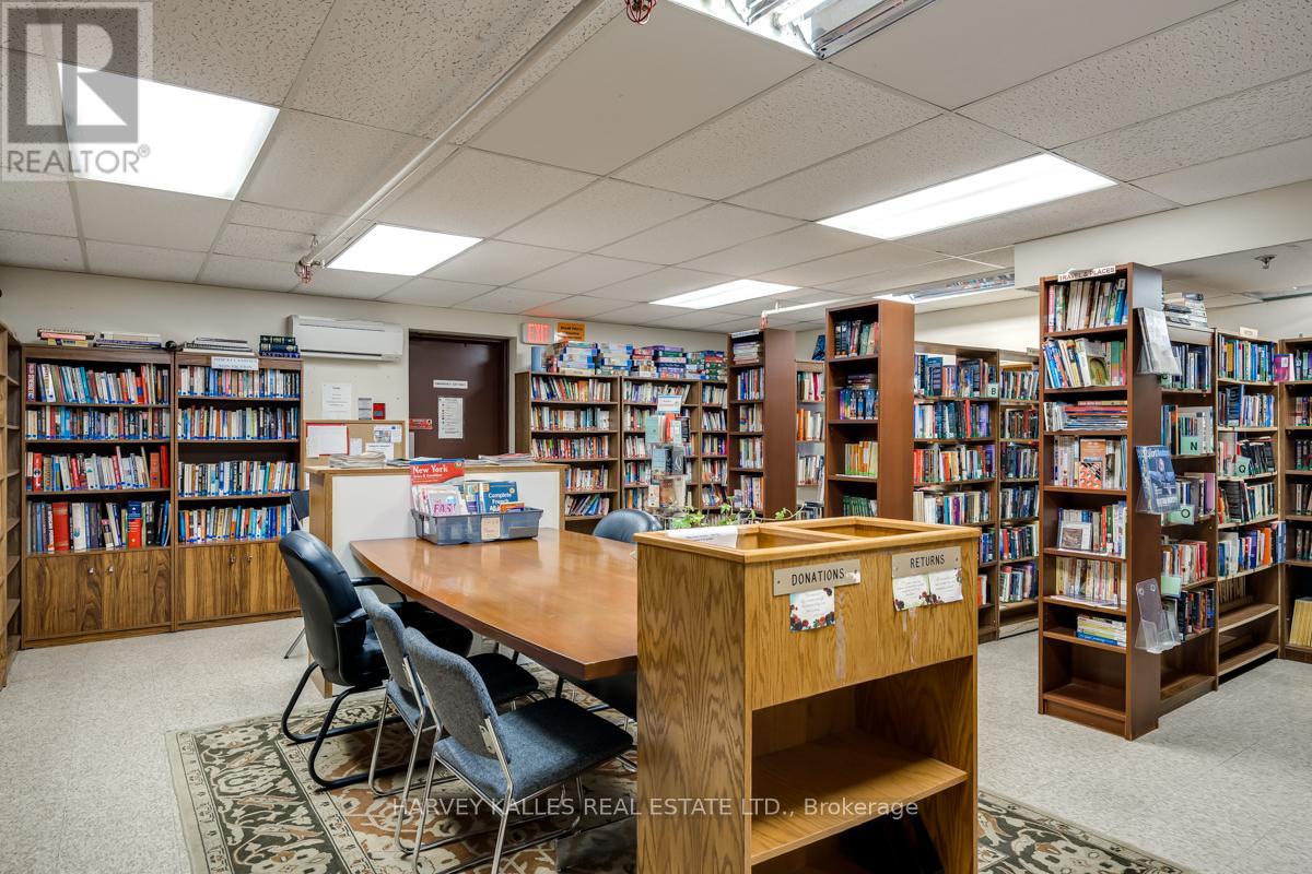 2804 - 33 Harbour Square, Toronto, Ontario  M5J 2G2 - Photo 26 - C12433407
