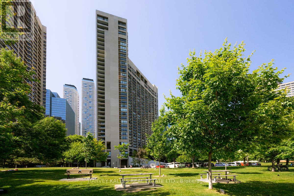 2804 - 33 Harbour Square, Toronto, Ontario  M5J 2G2 - Photo 31 - C12433407