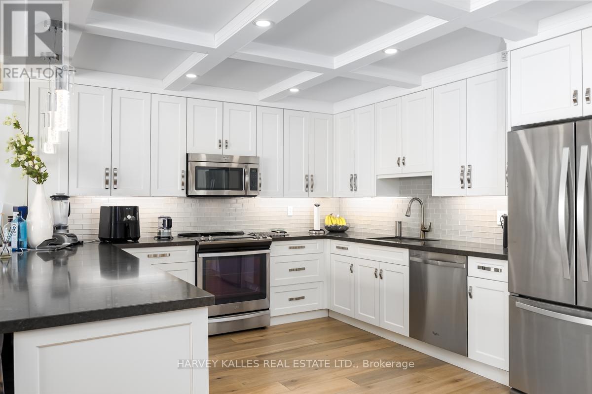 2804 - 33 Harbour Square, Toronto, Ontario  M5J 2G2 - Photo 8 - C12433407