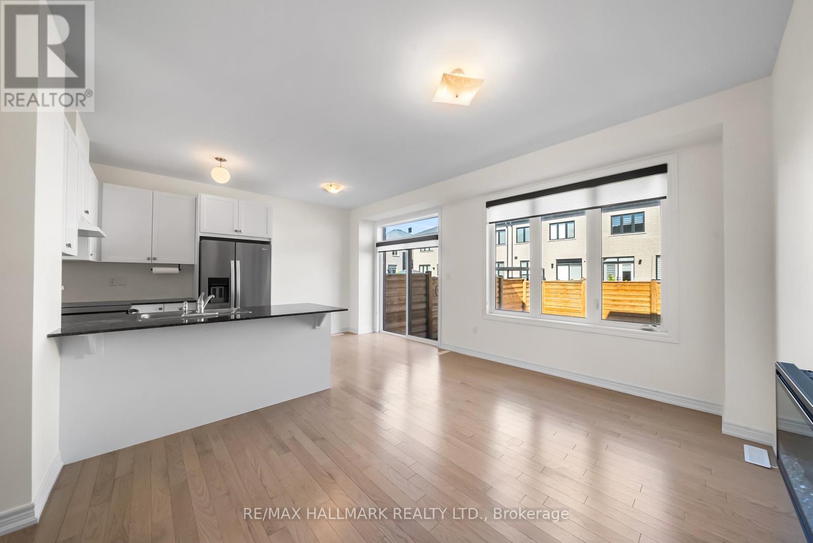 581 Barons Street, Vaughan, Ontario  L4H 5C3 - Photo 3 - N12433401