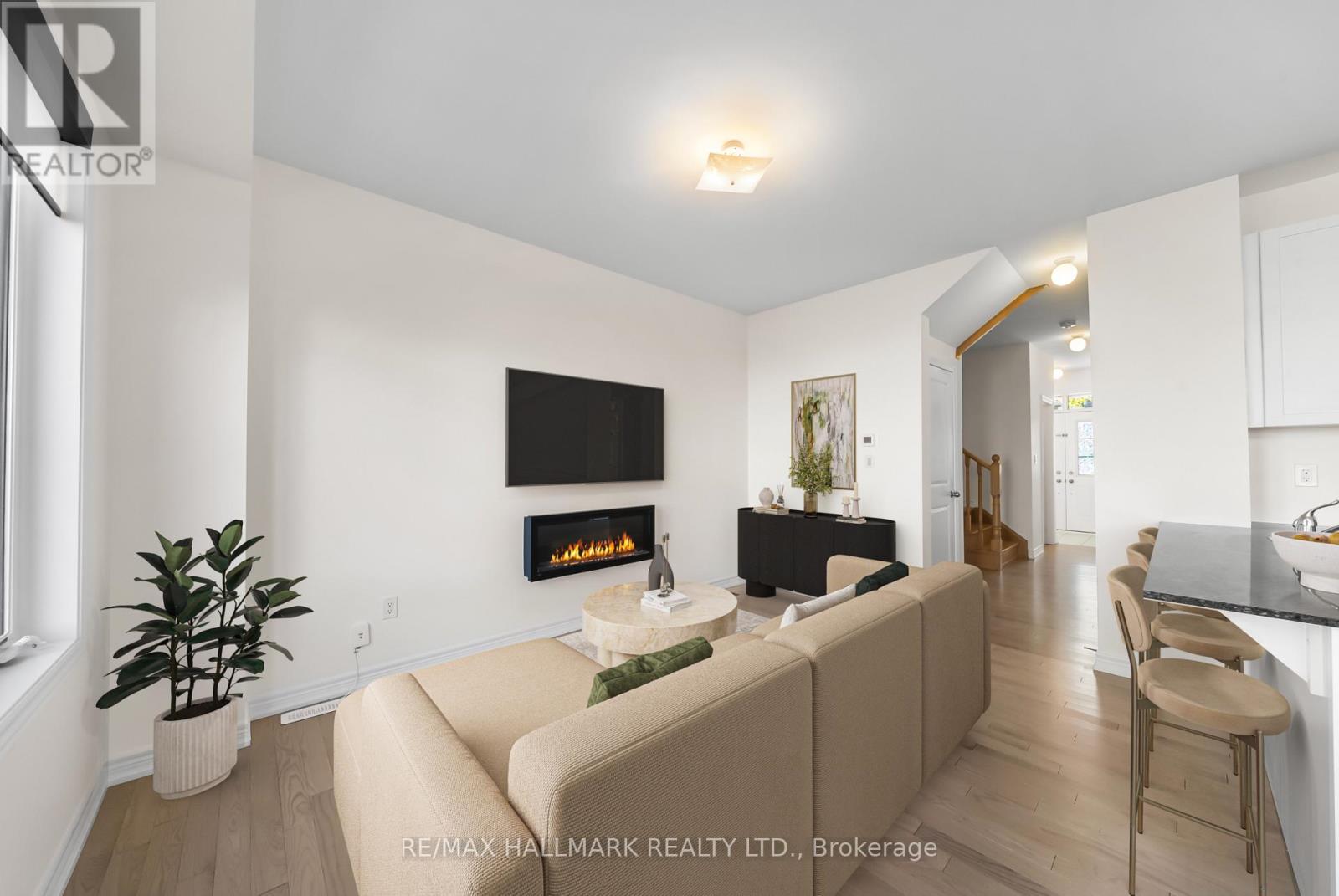 581 Barons Street, Vaughan, Ontario  L4H 5C3 - Photo 5 - N12433401