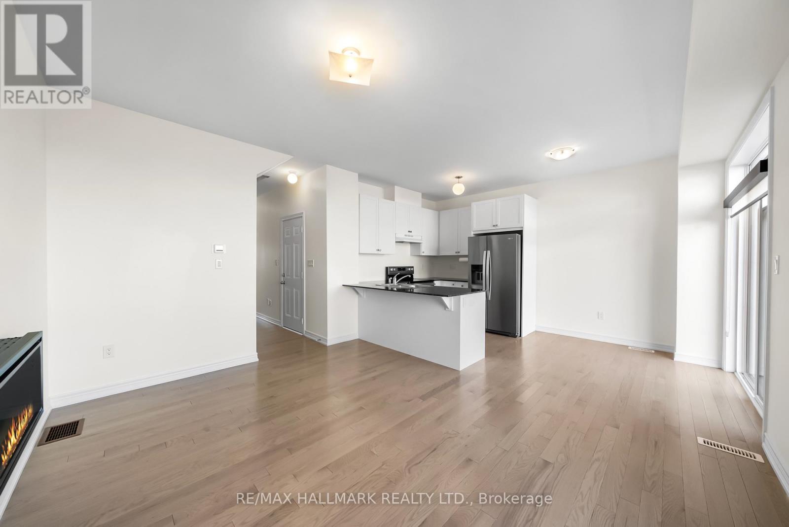 581 Barons Street, Vaughan, Ontario  L4H 5C3 - Photo 7 - N12433401