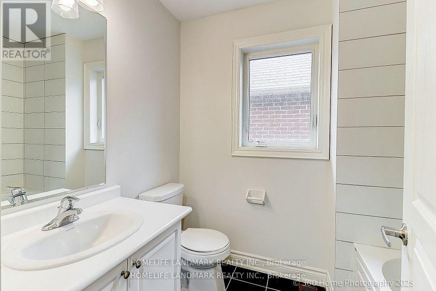 16 Beechborough Crescent, East Gwillimbury, Ontario  L9N 0P2 - Photo 21 - N12433410