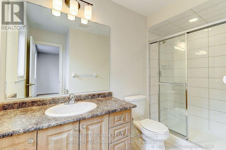 16 Beechborough Crescent, East Gwillimbury, Ontario  L9N 0P2 - Photo 4 - N12433410