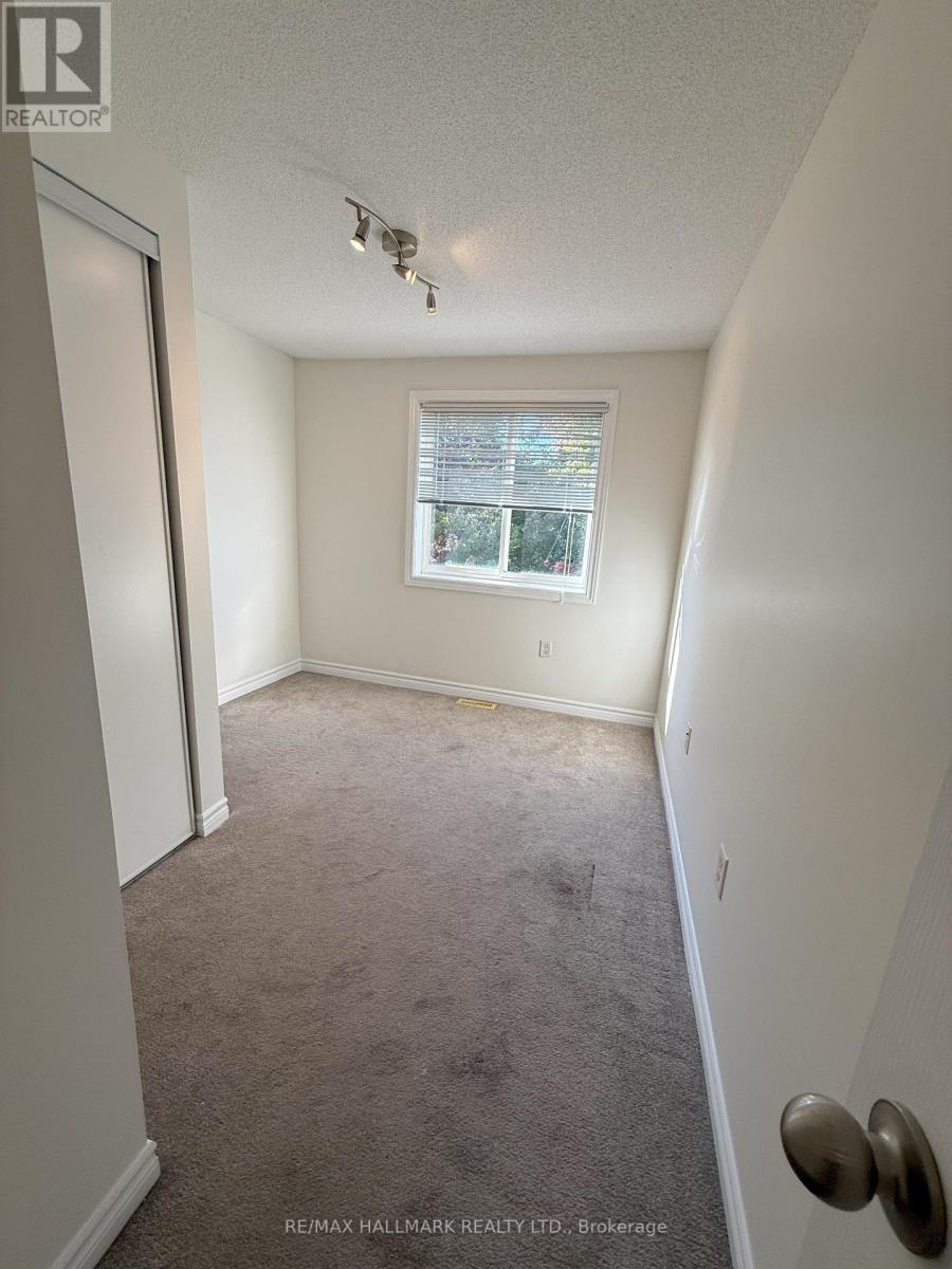 269 Dunsmore Lane, Barrie (Georgian Drive), Ontario  L4M 7A7 - Photo 11 - S12433385