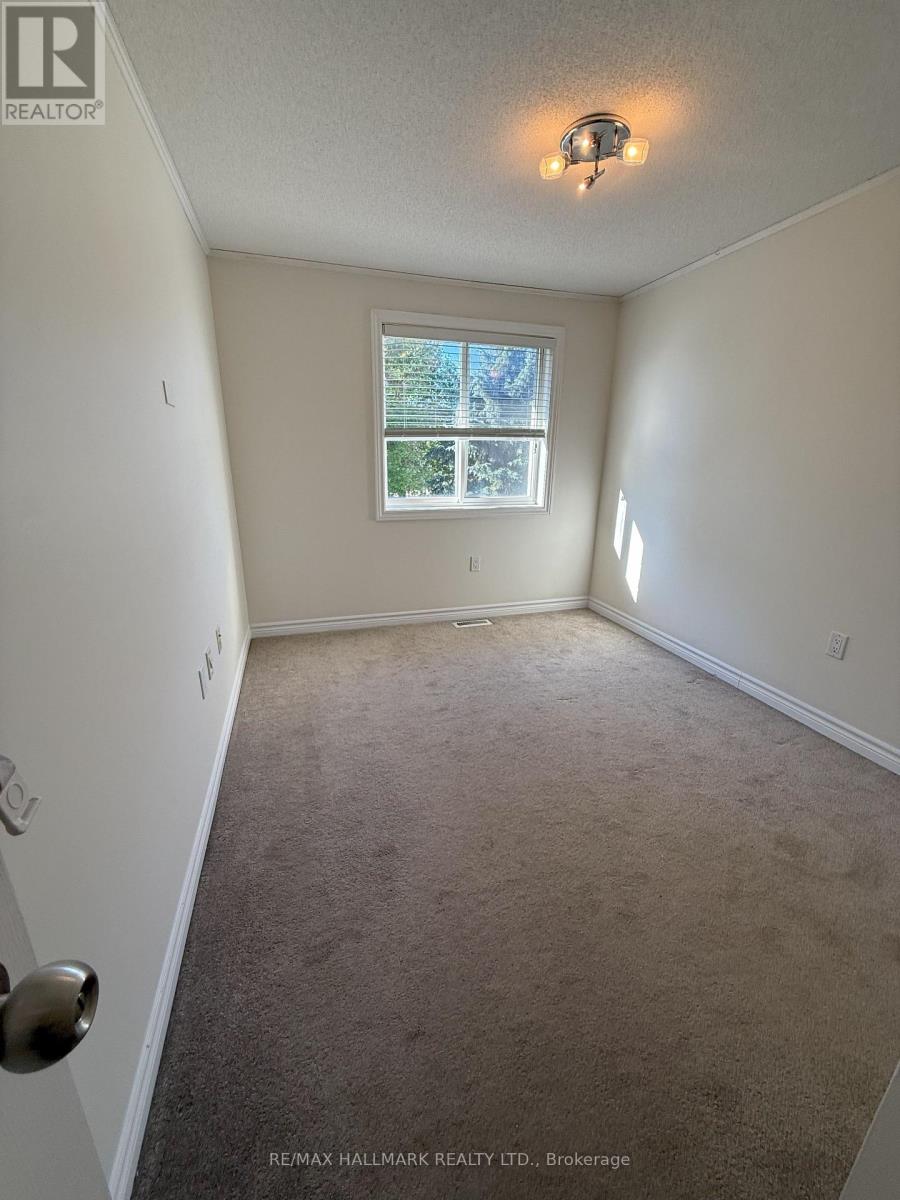 269 Dunsmore Lane, Barrie (Georgian Drive), Ontario  L4M 7A7 - Photo 12 - S12433385