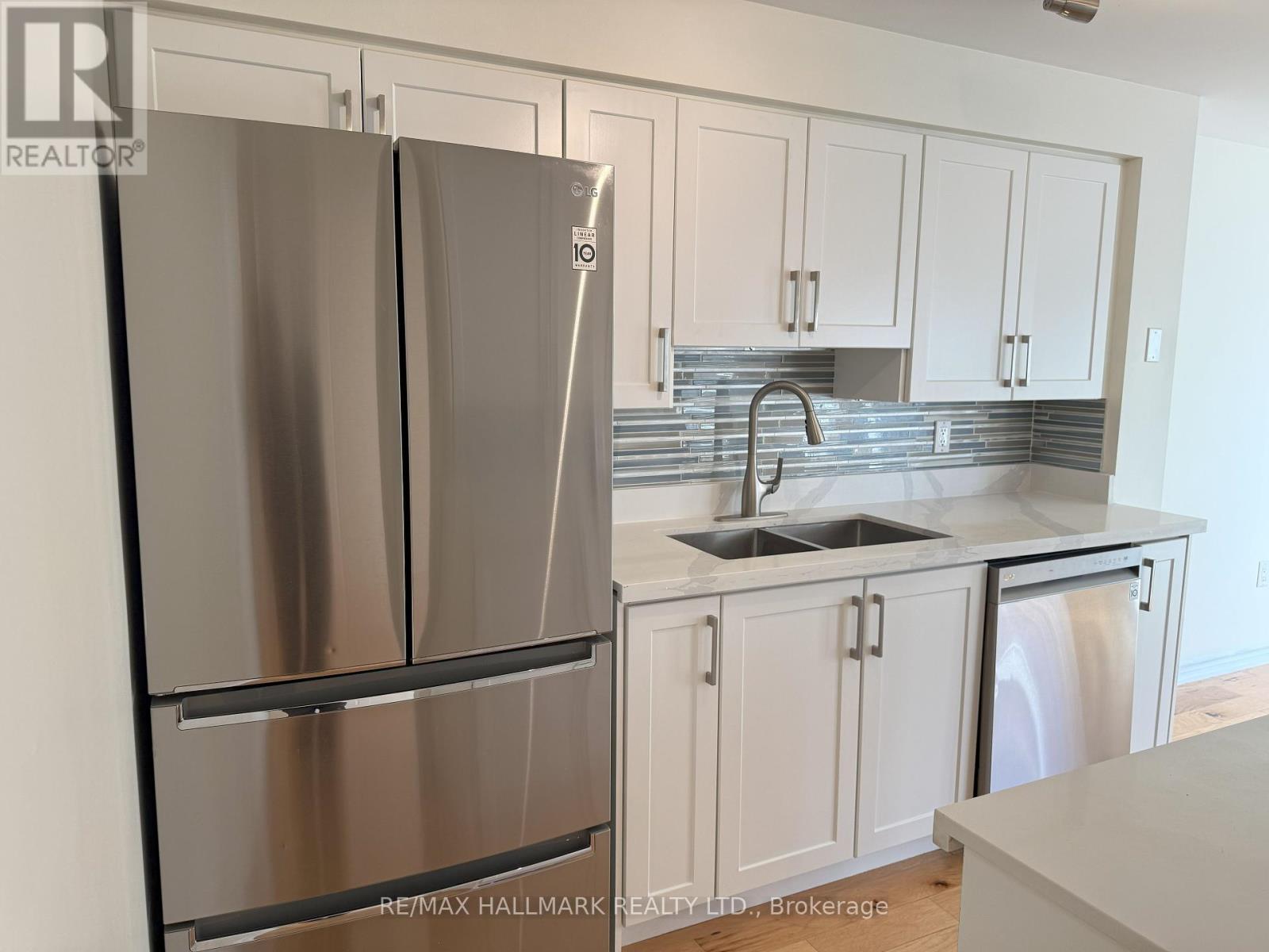 269 Dunsmore Lane, Barrie (Georgian Drive), Ontario  L4M 7A7 - Photo 3 - S12433385