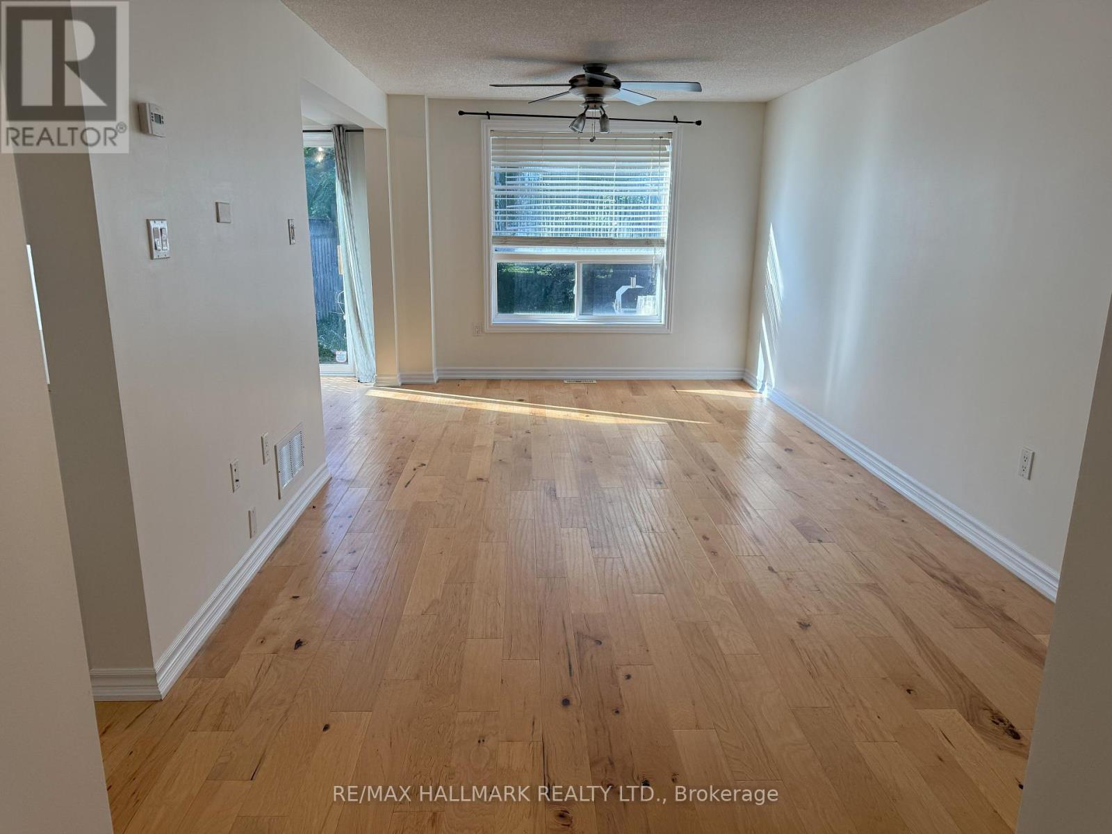 269 Dunsmore Lane, Barrie (Georgian Drive), Ontario  L4M 7A7 - Photo 5 - S12433385
