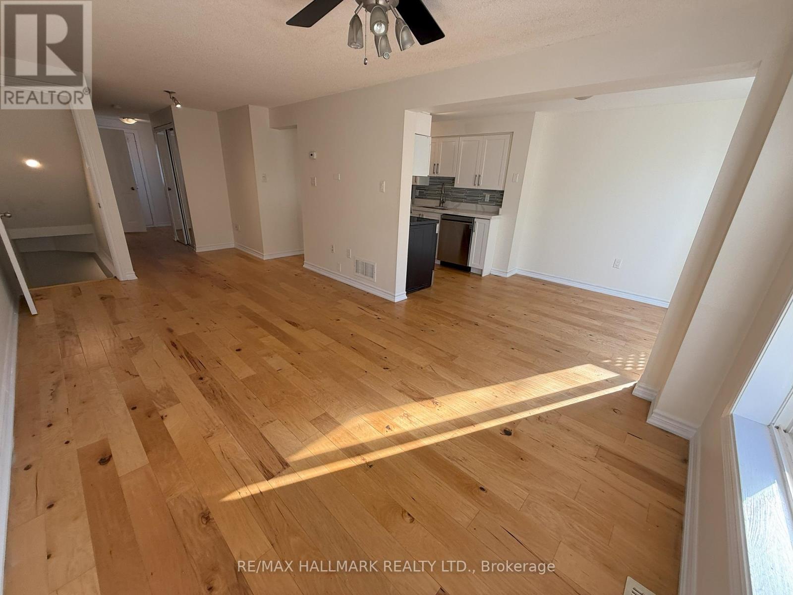 269 Dunsmore Lane, Barrie (Georgian Drive), Ontario  L4M 7A7 - Photo 6 - S12433385