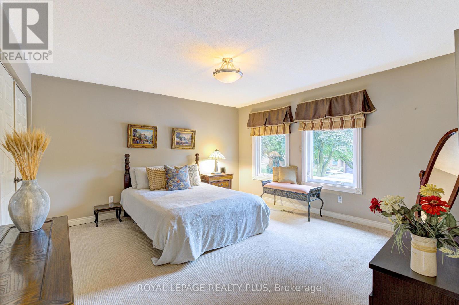 1760 Featherston Court, Mississauga, Ontario  L5L 3E3 - Photo 23 - W12433382