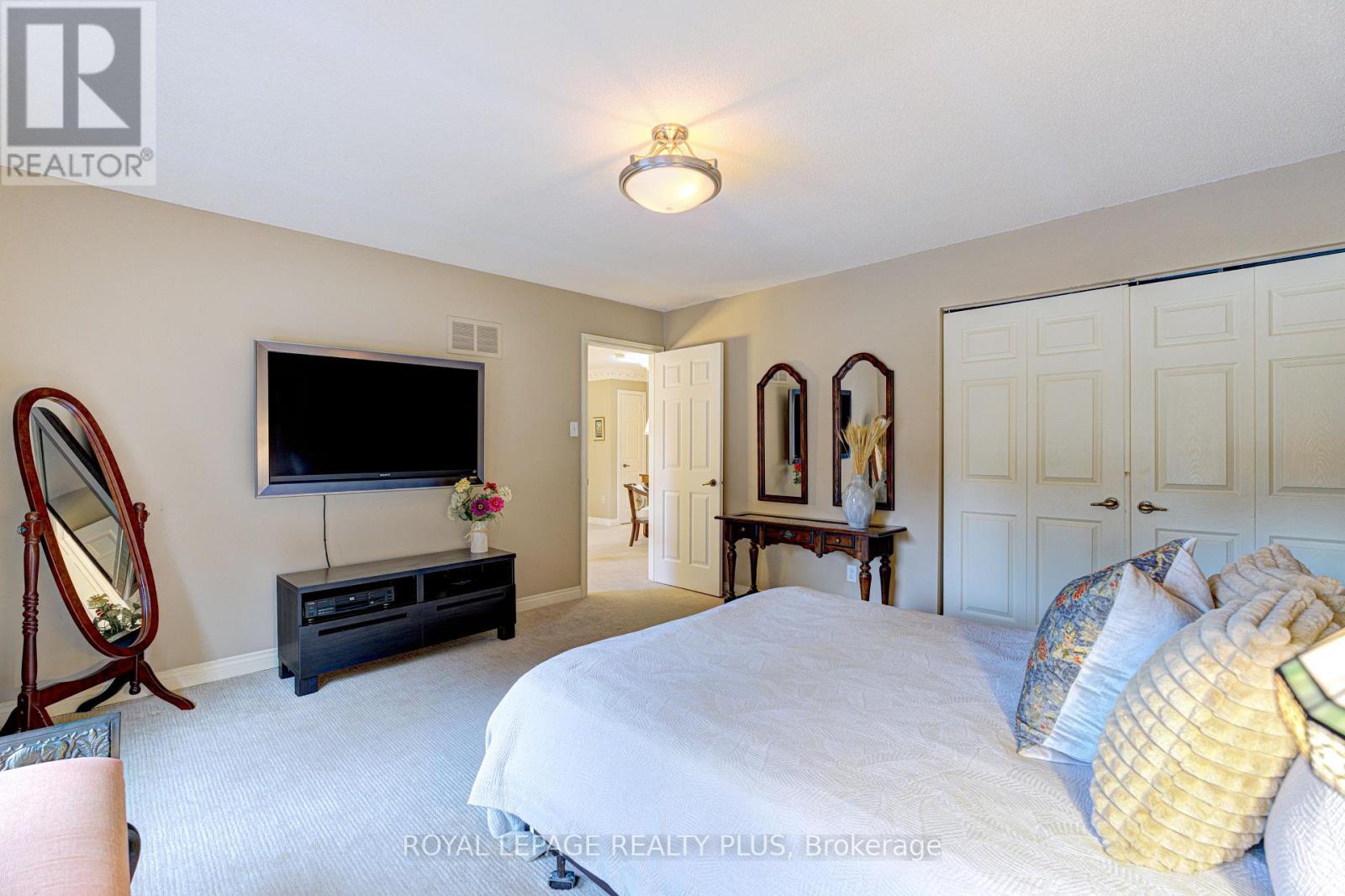 1760 Featherston Court, Mississauga, Ontario  L5L 3E3 - Photo 24 - W12433382