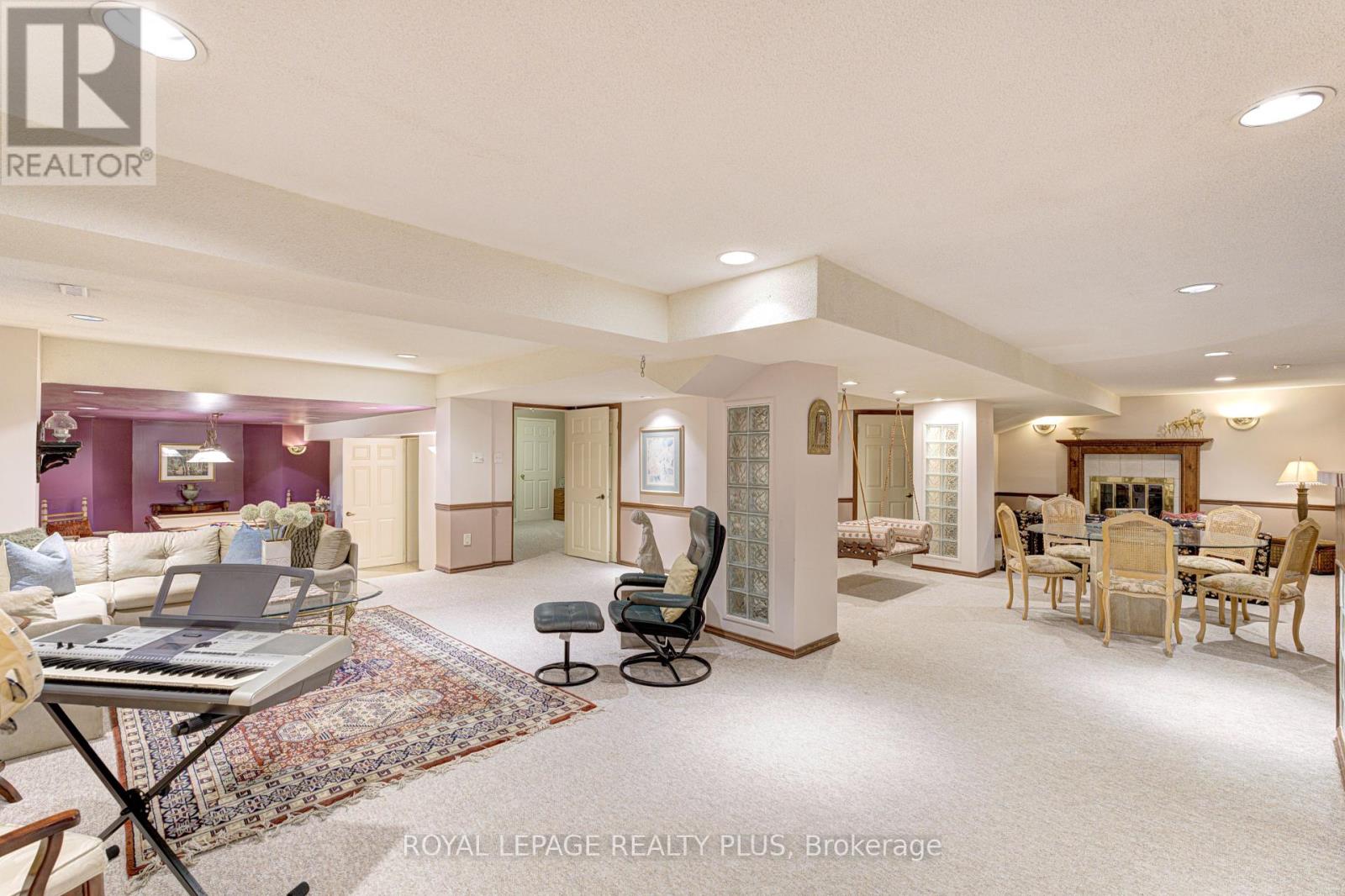 1760 Featherston Court, Mississauga, Ontario  L5L 3E3 - Photo 37 - W12433382