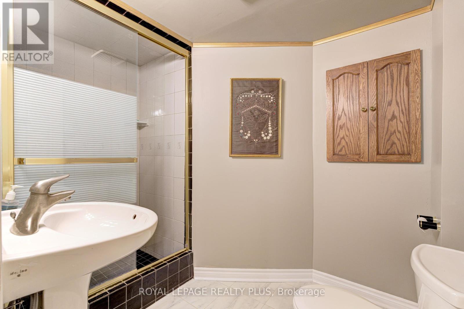 1760 Featherston Court, Mississauga, Ontario  L5L 3E3 - Photo 41 - W12433382