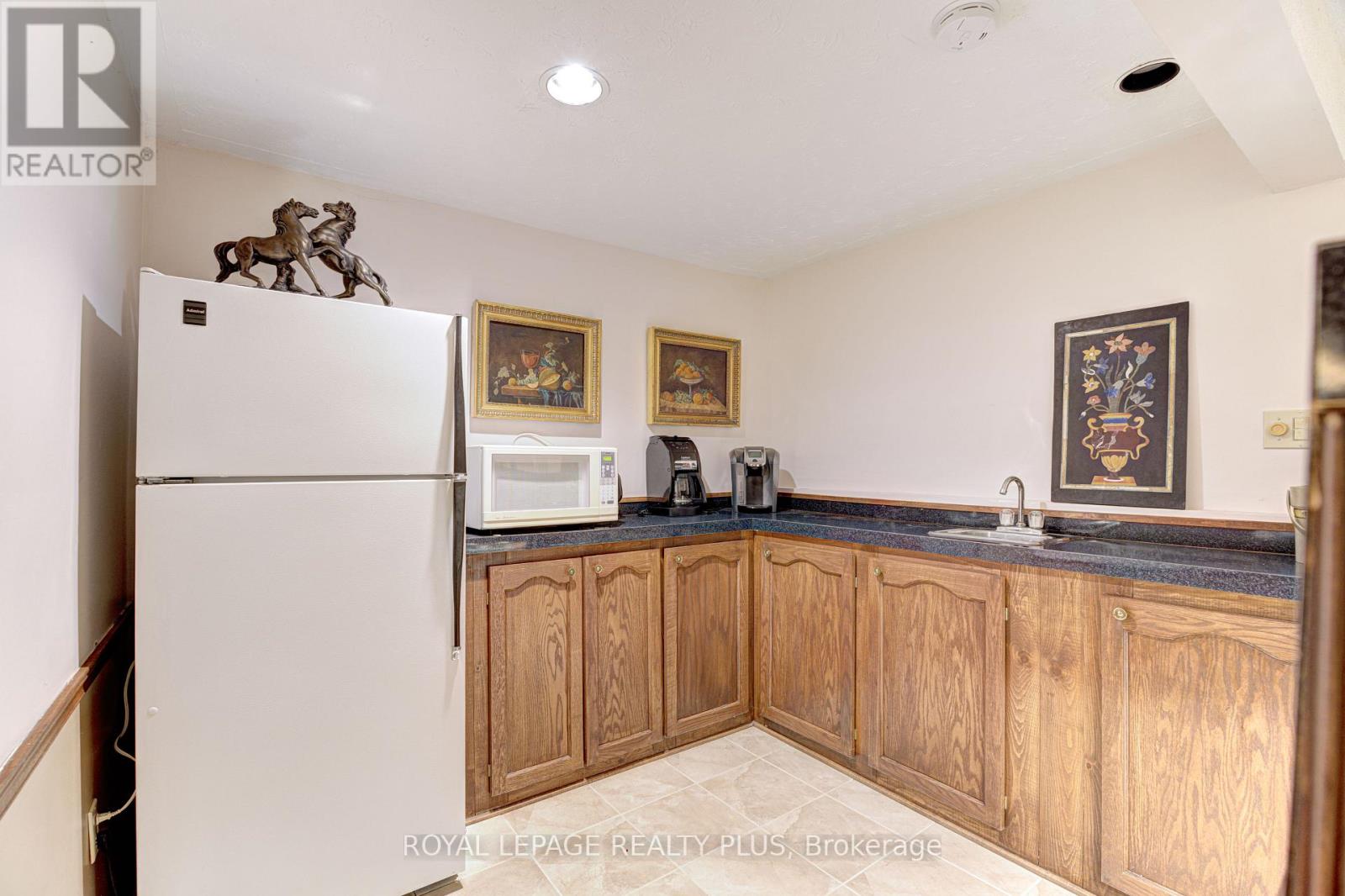 1760 Featherston Court, Mississauga, Ontario  L5L 3E3 - Photo 44 - W12433382