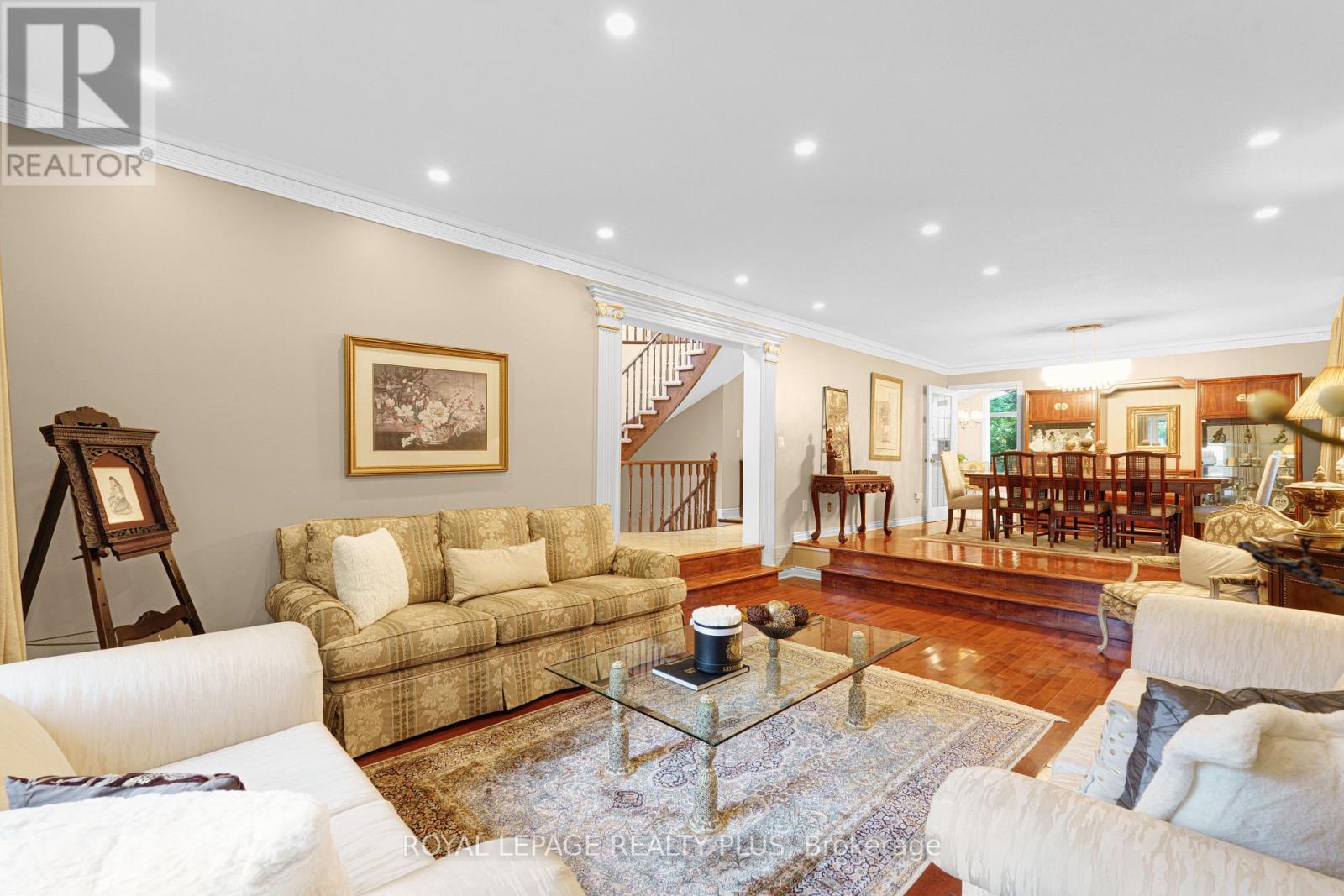 1760 Featherston Court, Mississauga, Ontario  L5L 3E3 - Photo 6 - W12433382