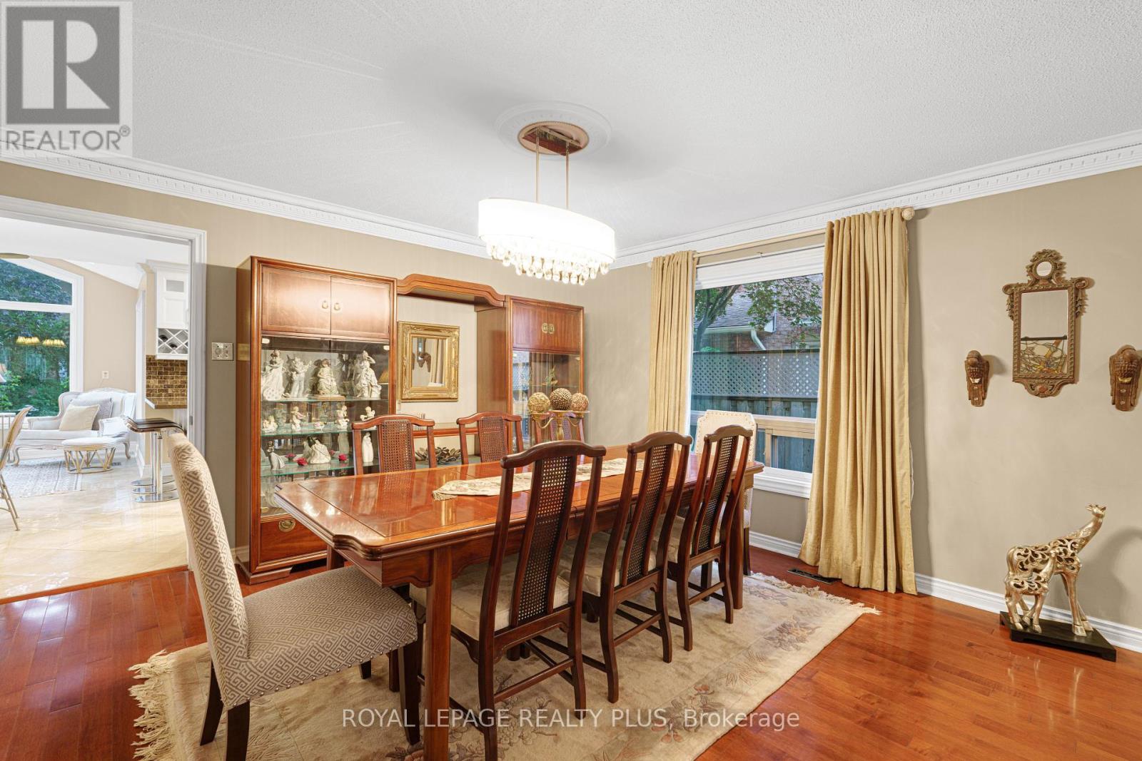 1760 Featherston Court, Mississauga, Ontario  L5L 3E3 - Photo 7 - W12433382