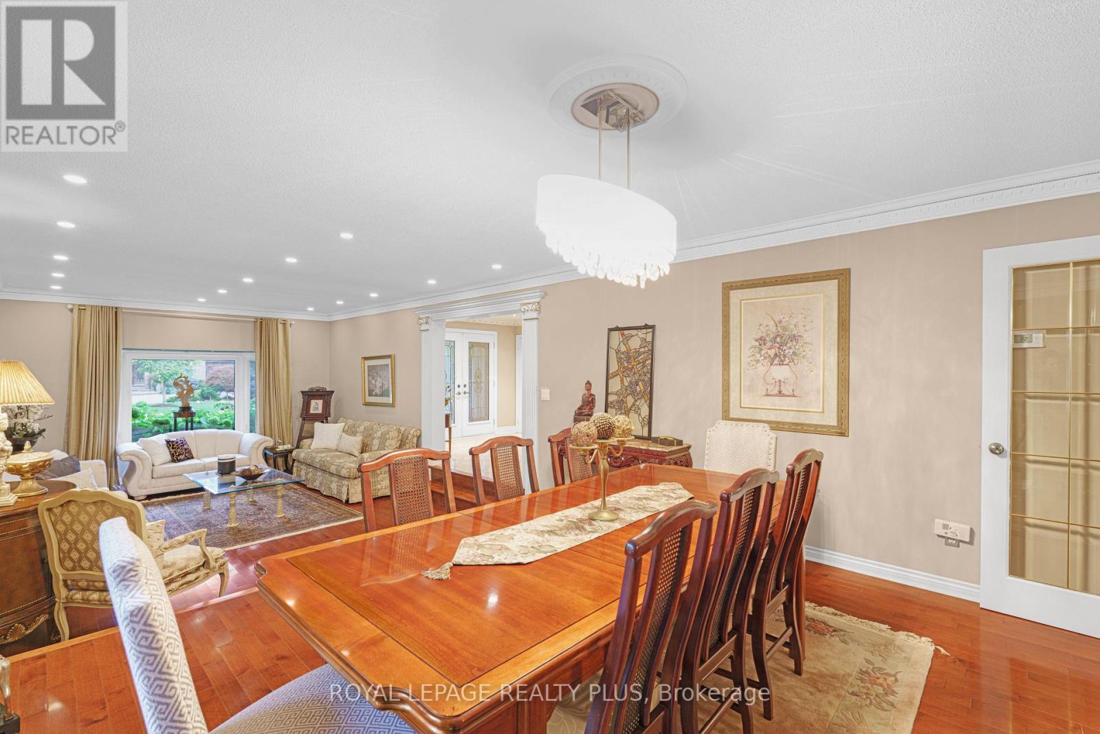 1760 Featherston Court, Mississauga, Ontario  L5L 3E3 - Photo 8 - W12433382