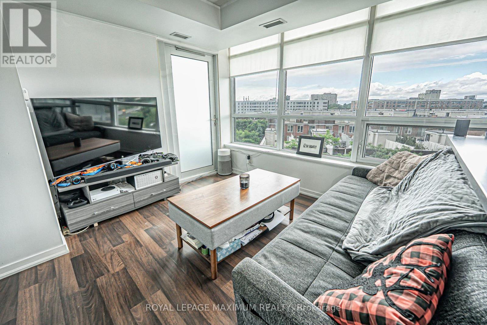 617 - 38 Joe Shuster Way, Toronto, Ontario  M6K 0A5 - Photo 11 - W12433386