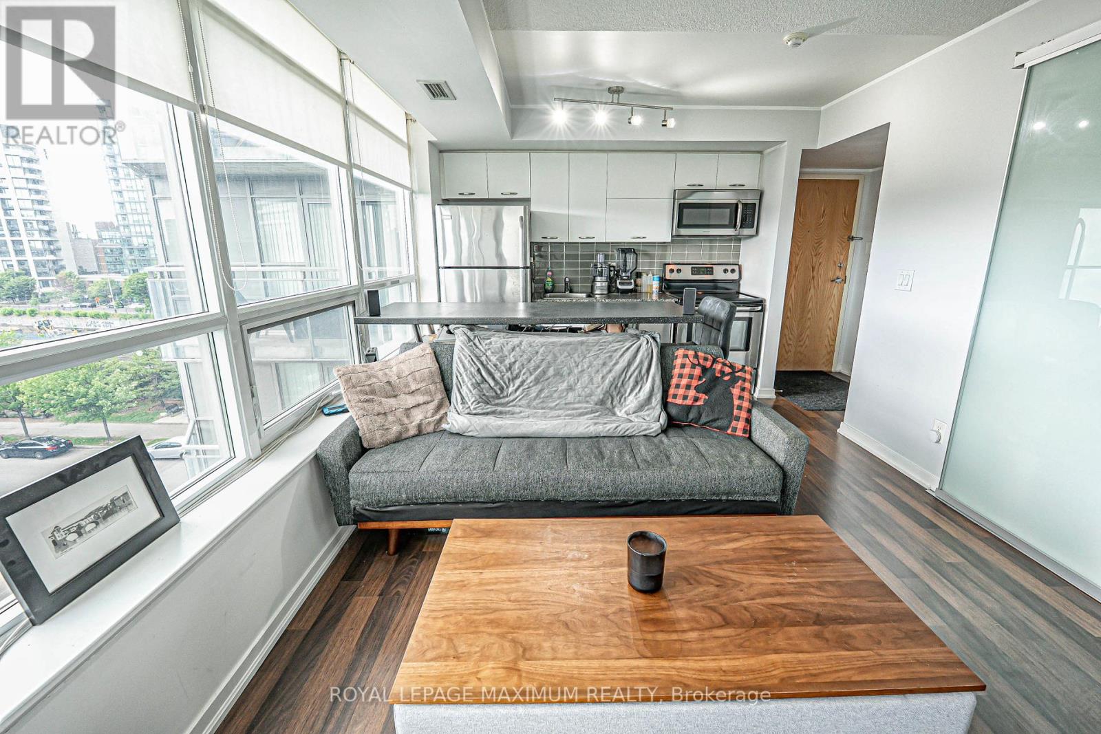 617 - 38 Joe Shuster Way, Toronto, Ontario  M6K 0A5 - Photo 13 - W12433386