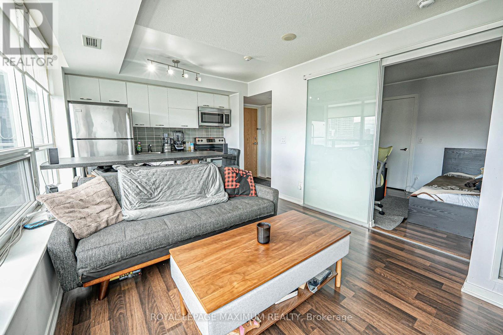 617 - 38 Joe Shuster Way, Toronto, Ontario  M6K 0A5 - Photo 16 - W12433386