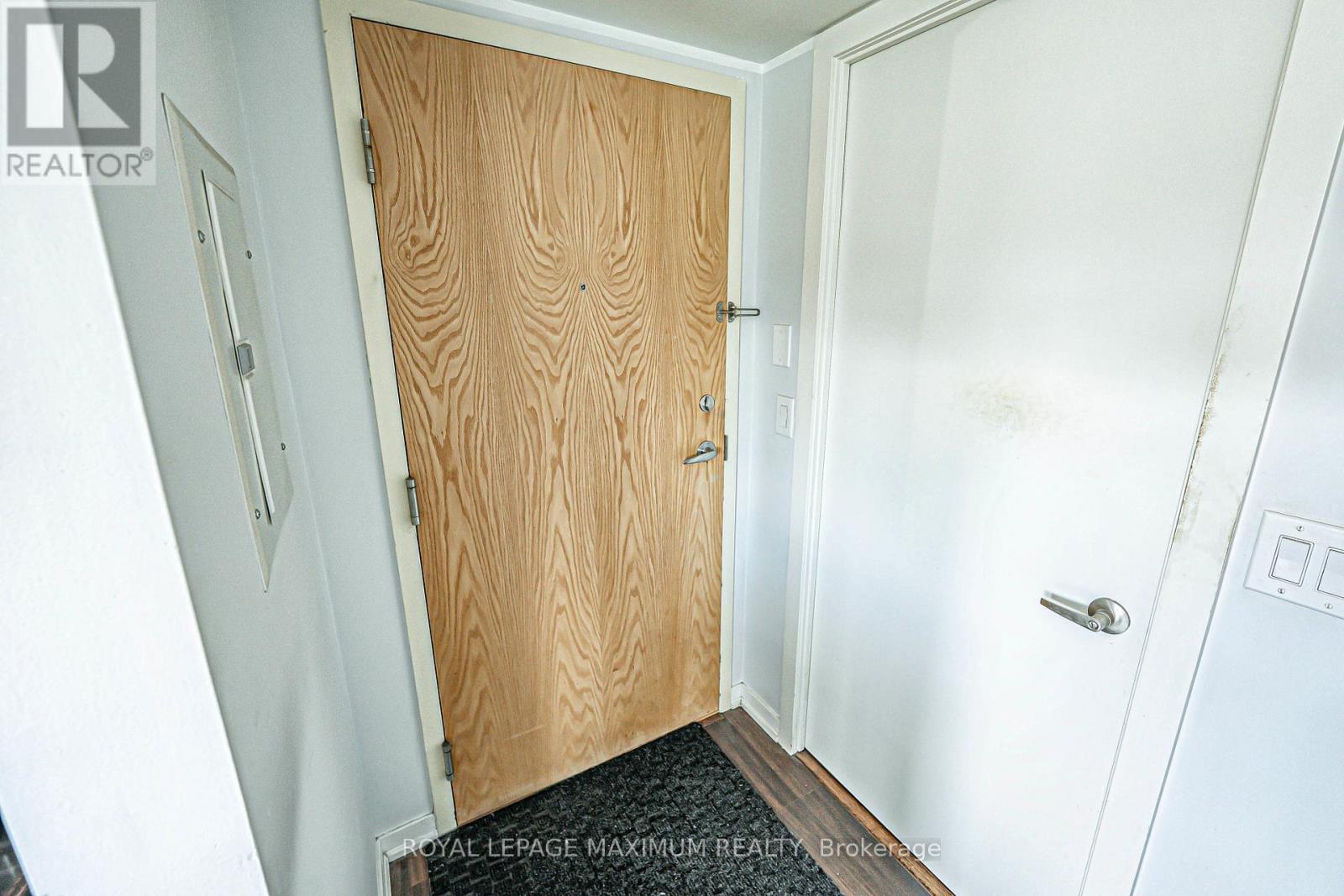 617 - 38 Joe Shuster Way, Toronto, Ontario  M6K 0A5 - Photo 7 - W12433386