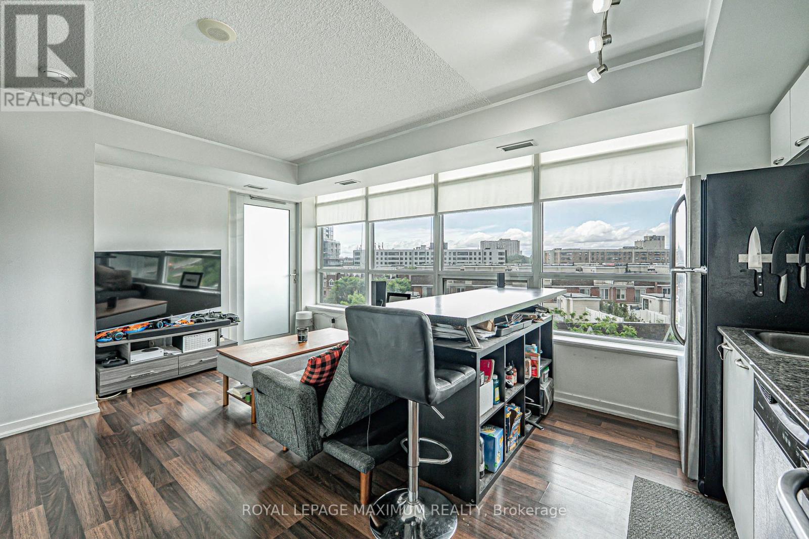 617 - 38 Joe Shuster Way, Toronto, Ontario  M6K 0A5 - Photo 8 - W12433386