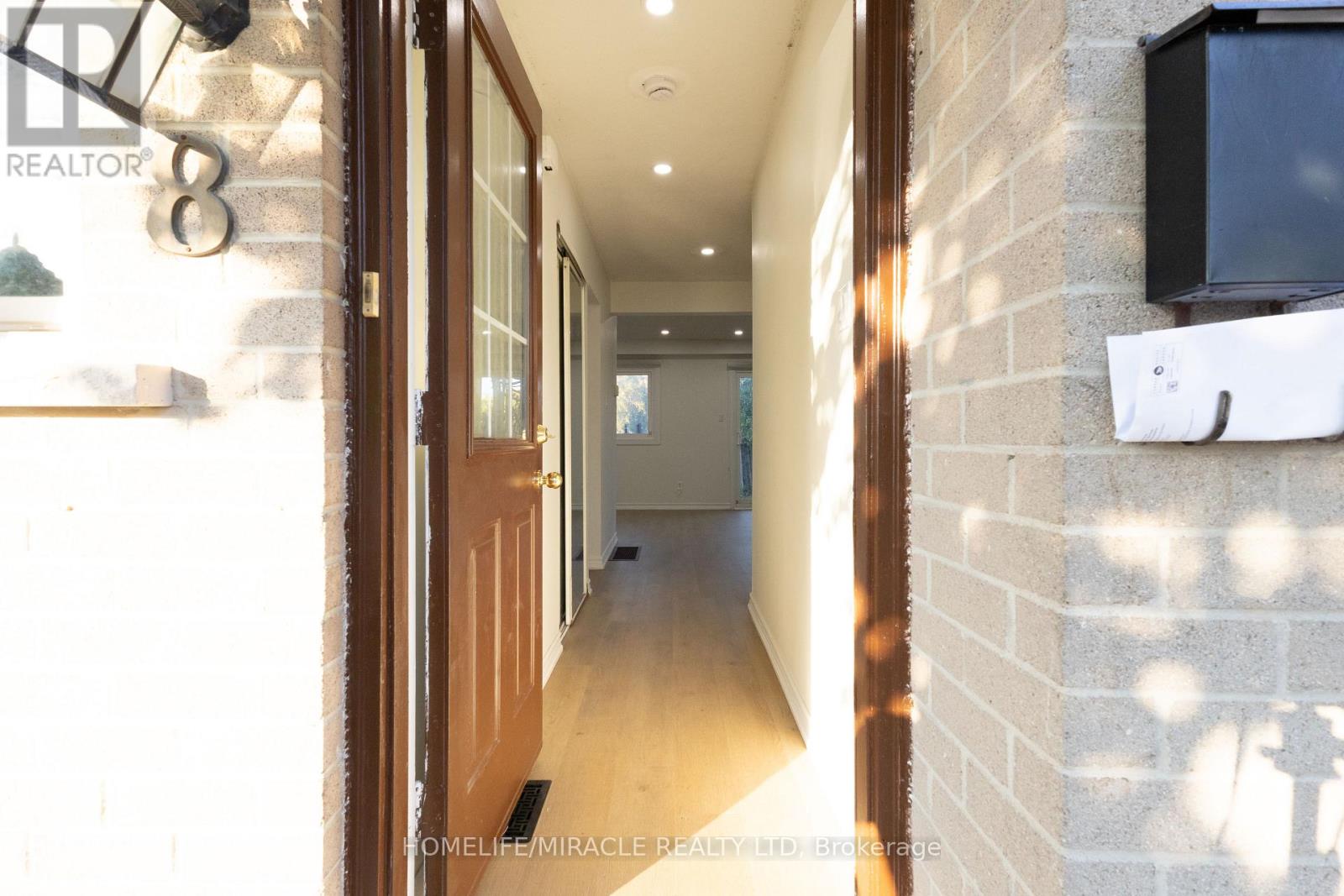 8 Grand Valley Drive, Brampton, Ontario  L6S 2L1 - Photo 3 - W12433393