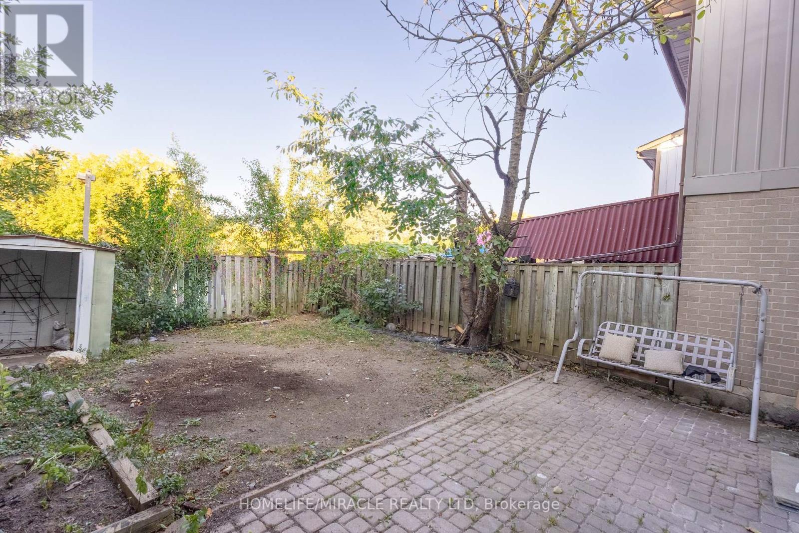 8 Grand Valley Drive, Brampton, Ontario  L6S 2L1 - Photo 30 - W12433393