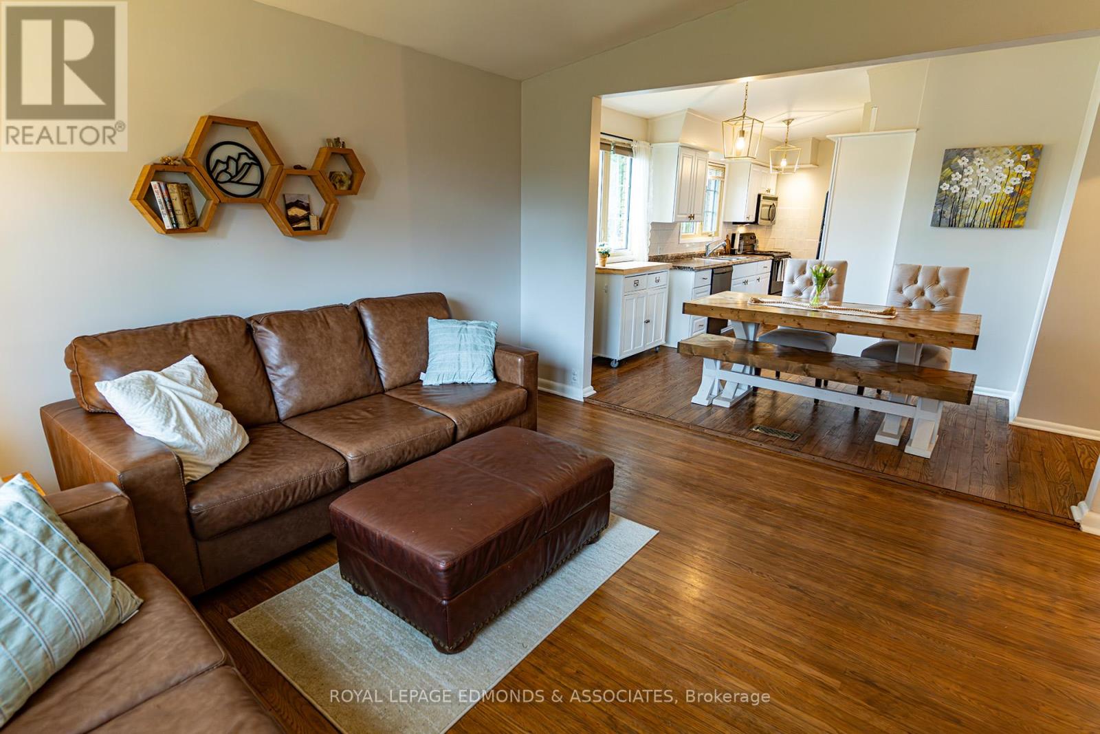 540 Melton Street, Pembroke, Ontario  K8A 2R9 - Photo 8 - X12433436