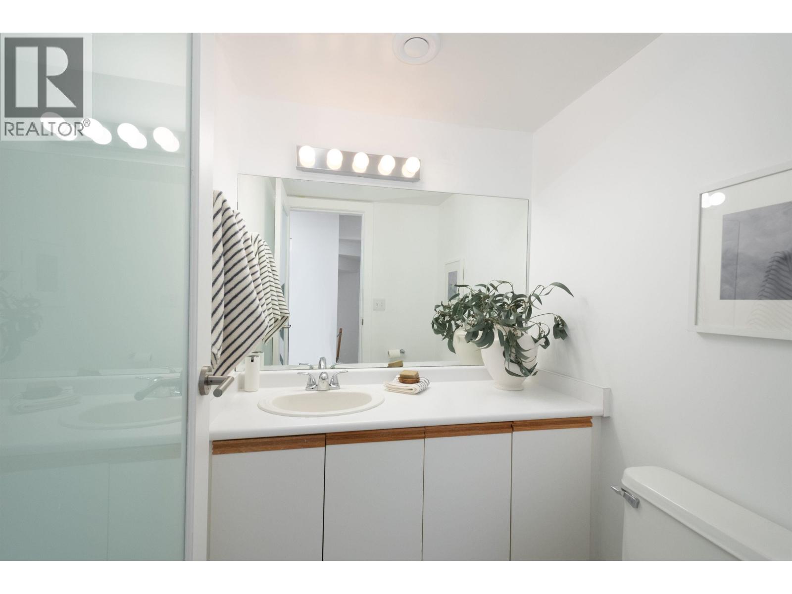 420 3440 W Broadway, Vancouver, British Columbia  V6R 4R2 - Photo 11 - R3053523