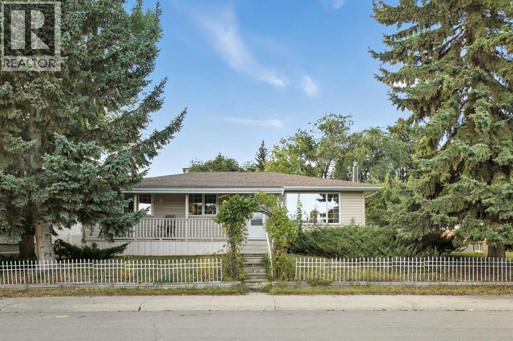 23 Mckinnon Crescent, Red Deer, Alberta  T4N 0J4 - Photo 1 - A2260223