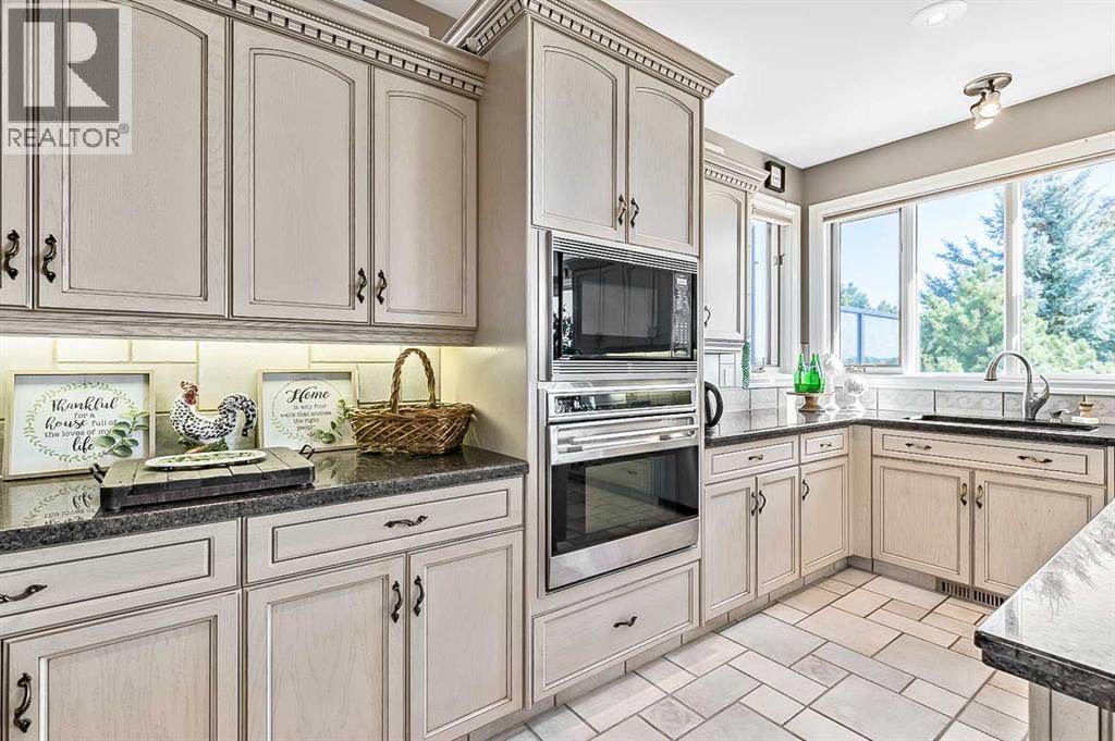 12900 Canso Place Sw, Calgary, Alberta  T2W 3A8 - Photo 8 - A2251428