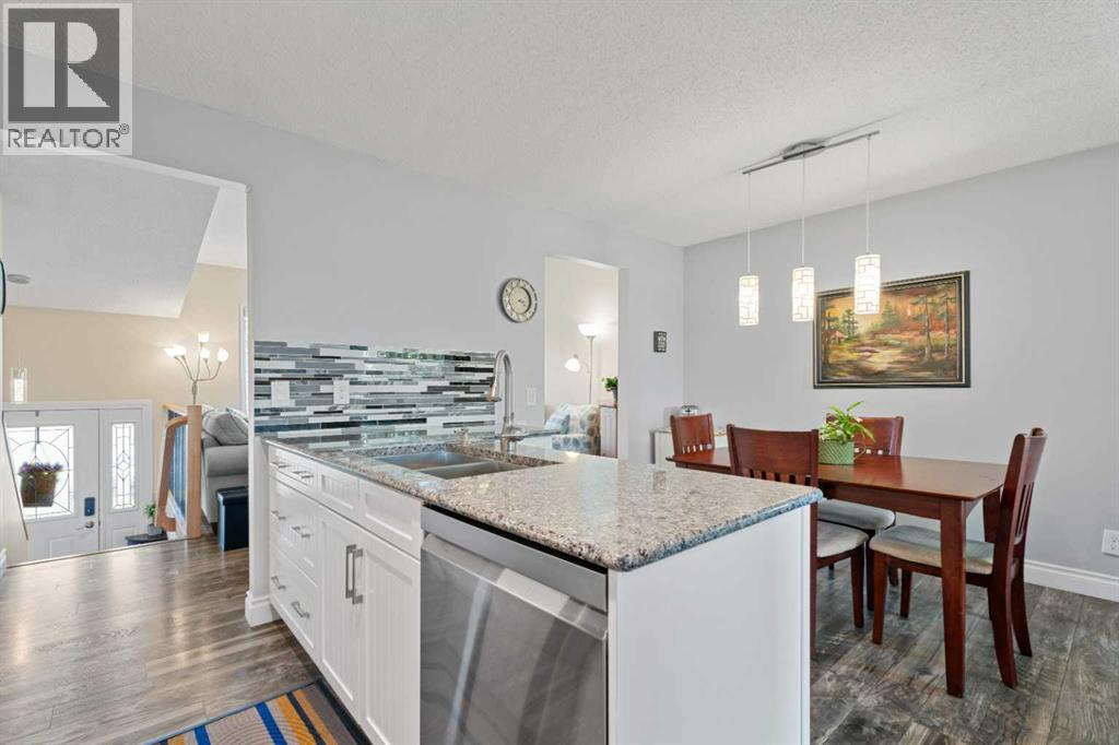 1205 Meadowbrook Drive Se, Airdrie, Alberta  T4A 1W6 - Photo 8 - A2256876