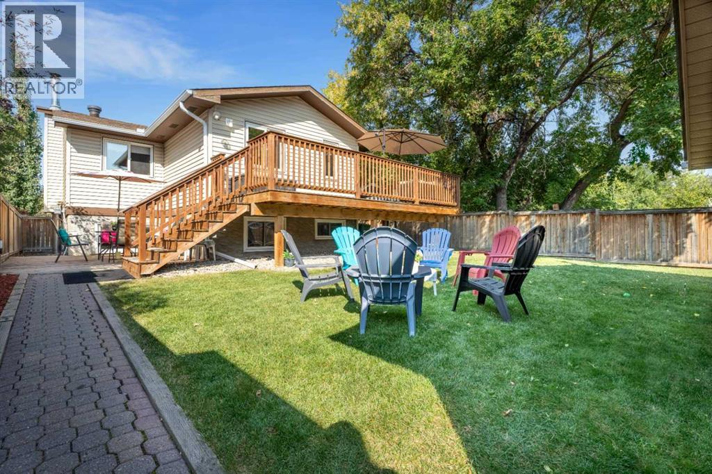 1205 Meadowbrook Drive Se, Airdrie, Alberta  T4A 1W6 - Photo 3 - A2256876