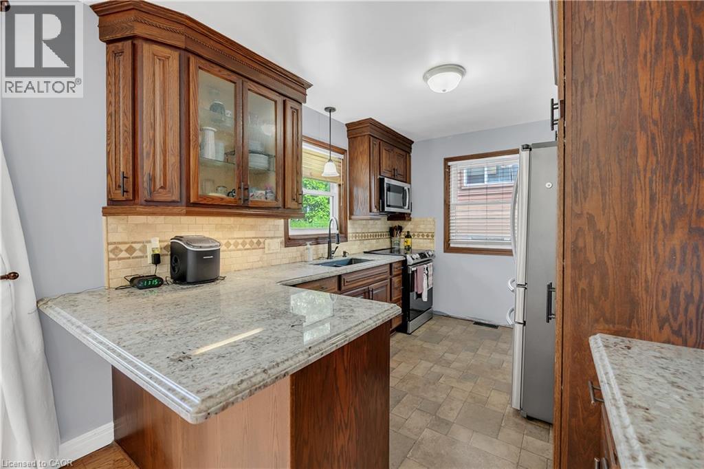 446 East 36th Street, Hamilton, Ontario  L8V 4A5 - Photo 13 - 40761310
