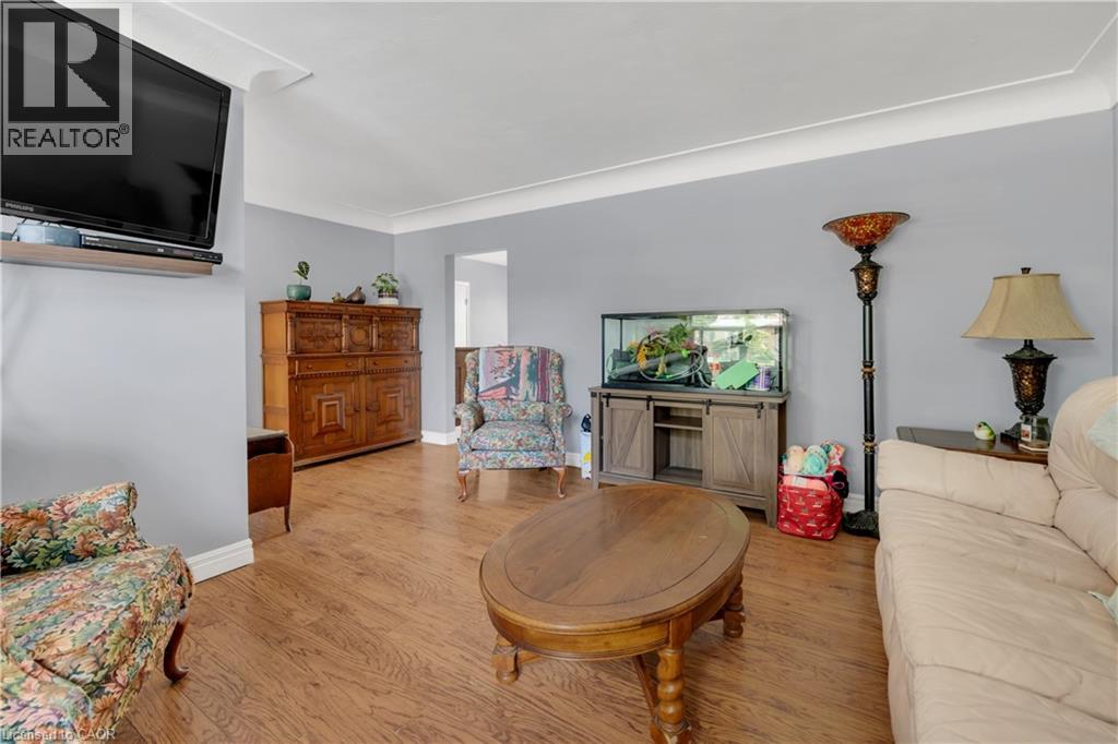 446 East 36th Street, Hamilton, Ontario  L8V 4A5 - Photo 10 - 40761310