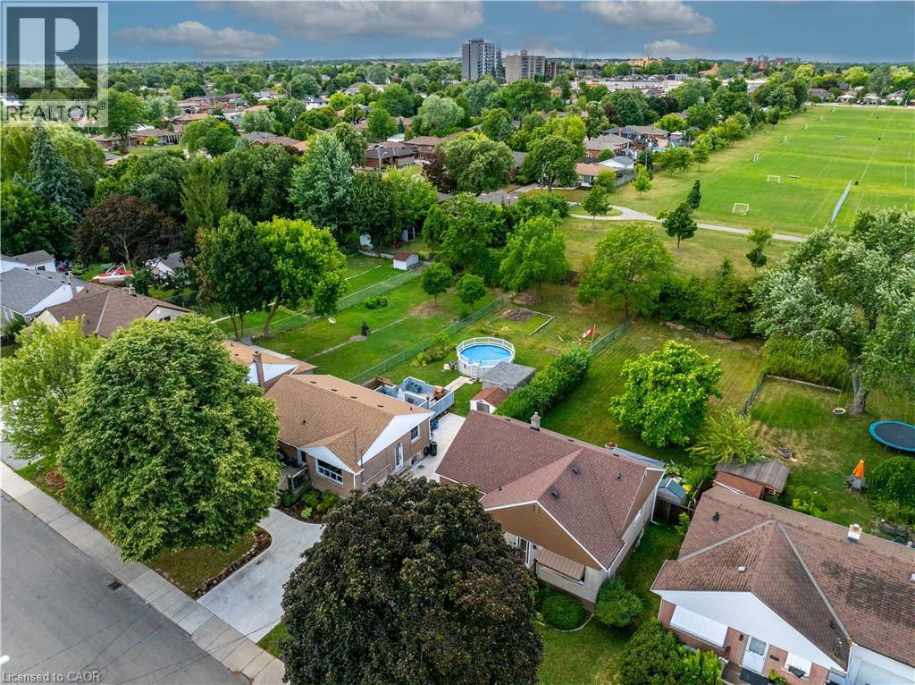 446 East 36th Street, Hamilton, Ontario  L8V 4A5 - Photo 5 - 40761310
