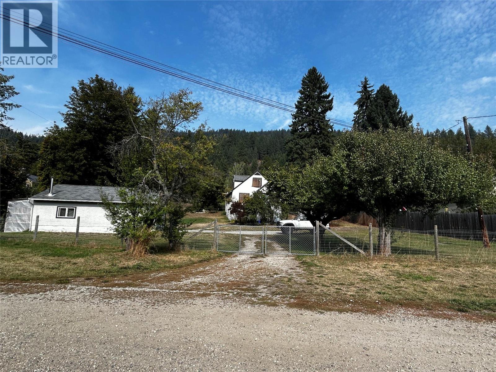 3385 Upper Levels Road, Robson, British Columbia  V0G 1X0 - Photo 53 - 10364474