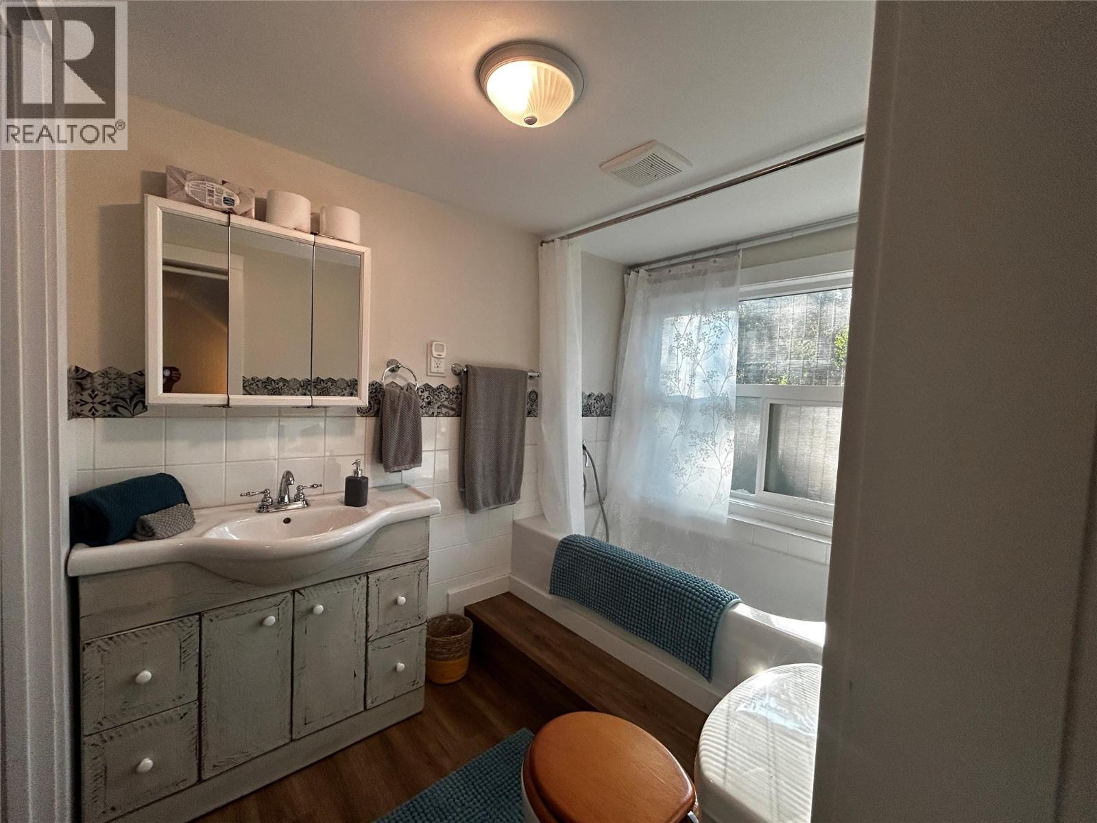 3385 Upper Levels Road, Robson, British Columbia  V0G 1X0 - Photo 32 - 10364474