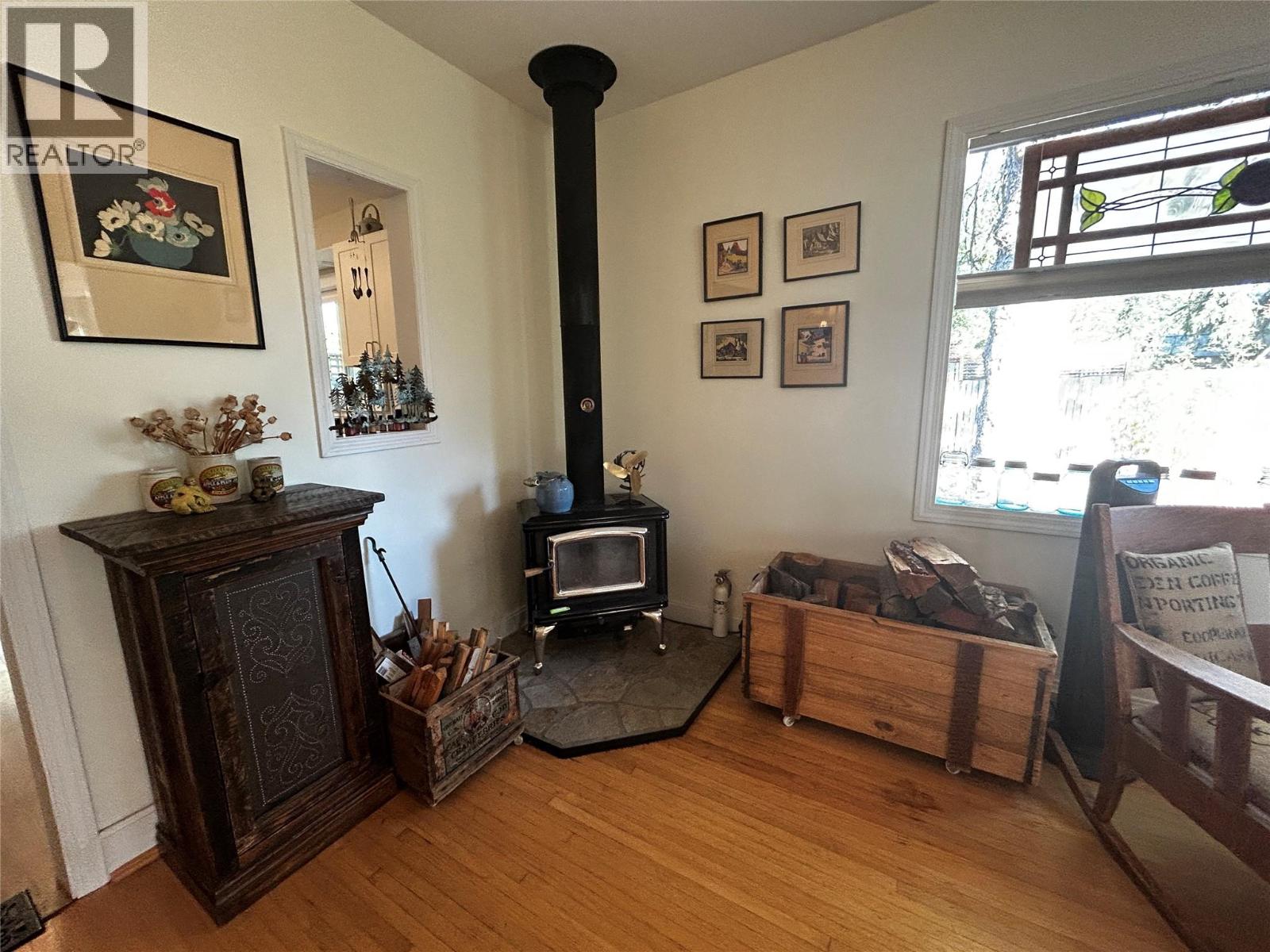 3385 Upper Levels Road, Robson, British Columbia  V0G 1X0 - Photo 11 - 10364474