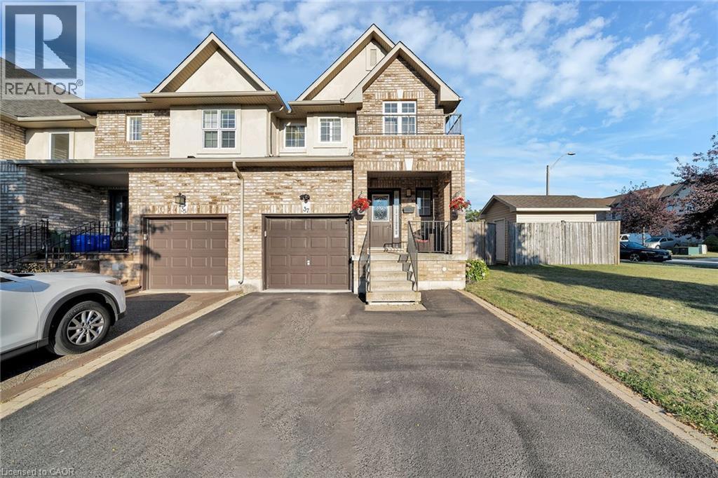 37 Meadow Wood Crescent, Stoney Creek, Ontario  L8J 3Z7 - Photo 2 - 40770933