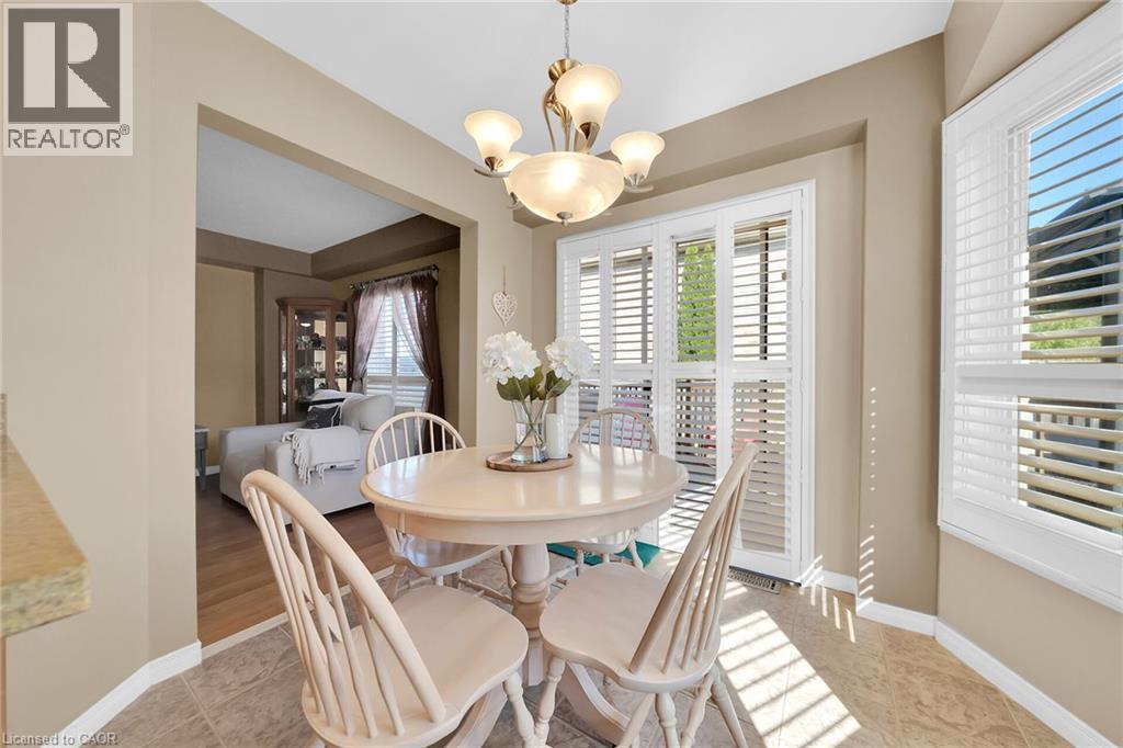 37 Meadow Wood Crescent, Stoney Creek, Ontario  L8J 3Z7 - Photo 13 - 40770933