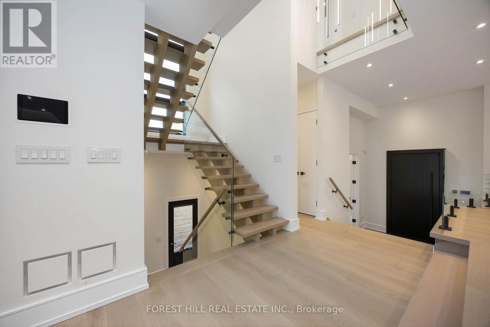 38 Bevdale Road, Toronto, Ontario  M2R 1L7 - Photo 7 - C12425628