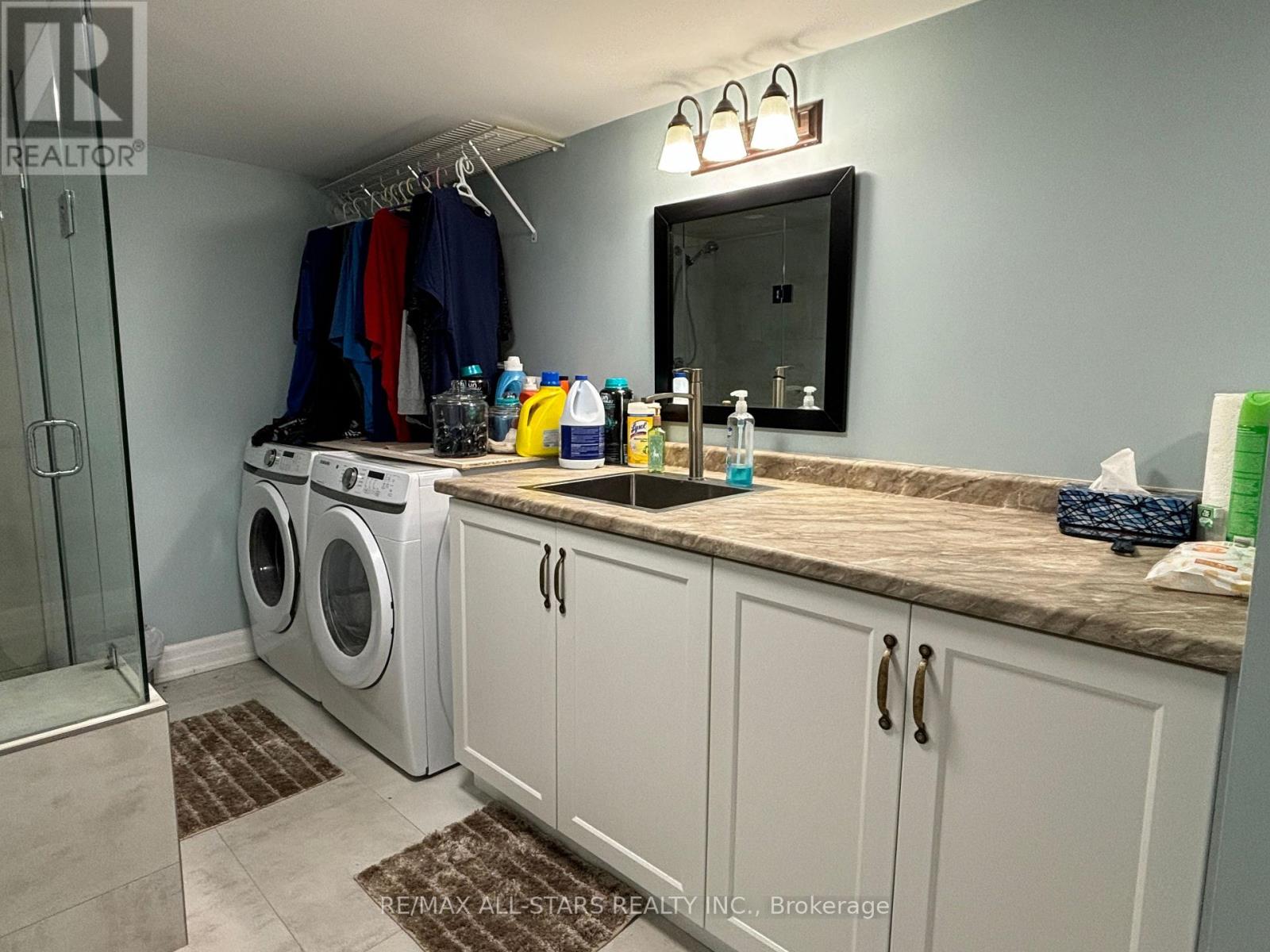 220 Pleasant Boulevard, Georgina, Ontario  L4P 2S8 - Photo 11 - N12433417