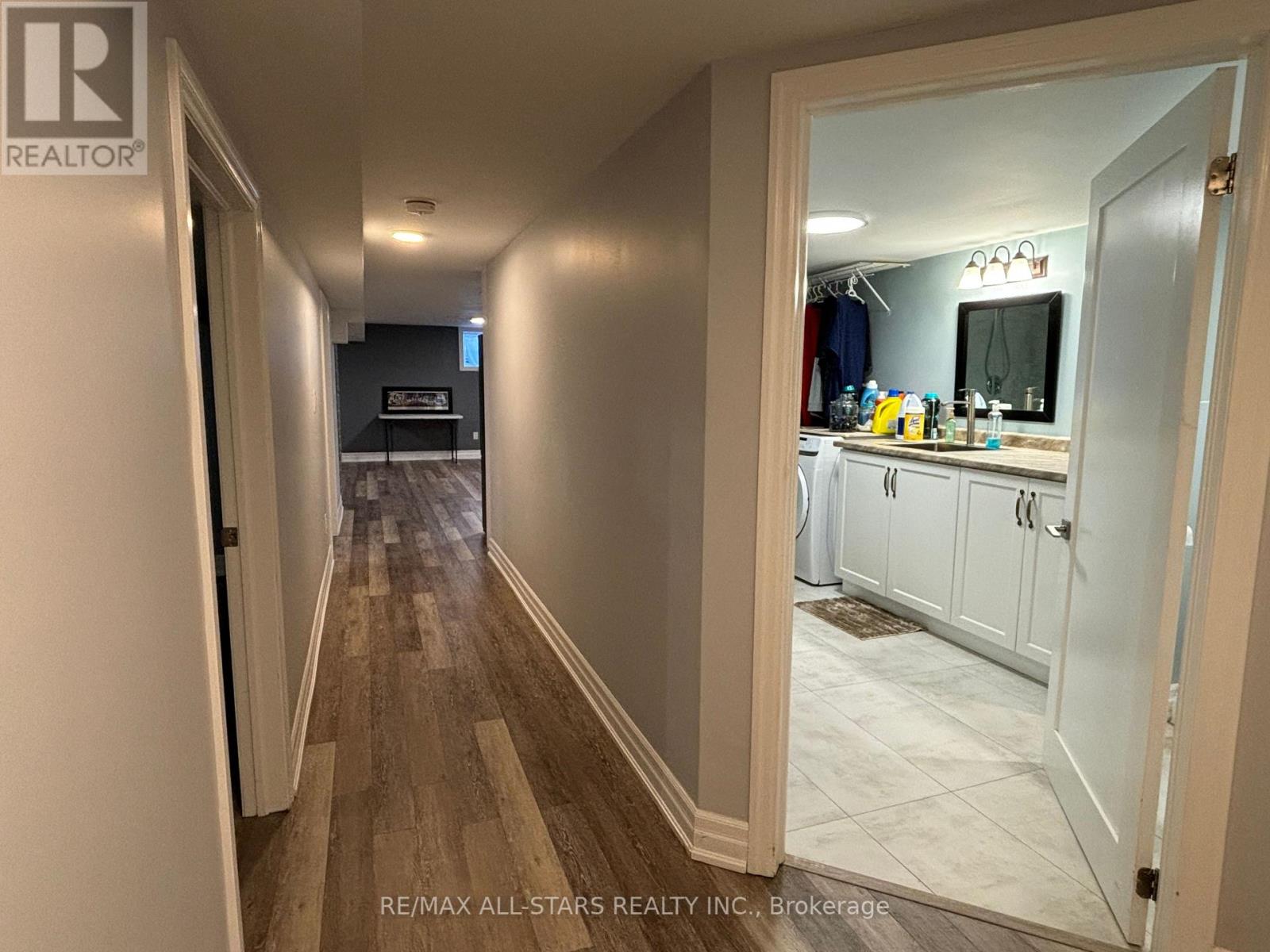 220 Pleasant Boulevard, Georgina, Ontario  L4P 2S8 - Photo 4 - N12433417