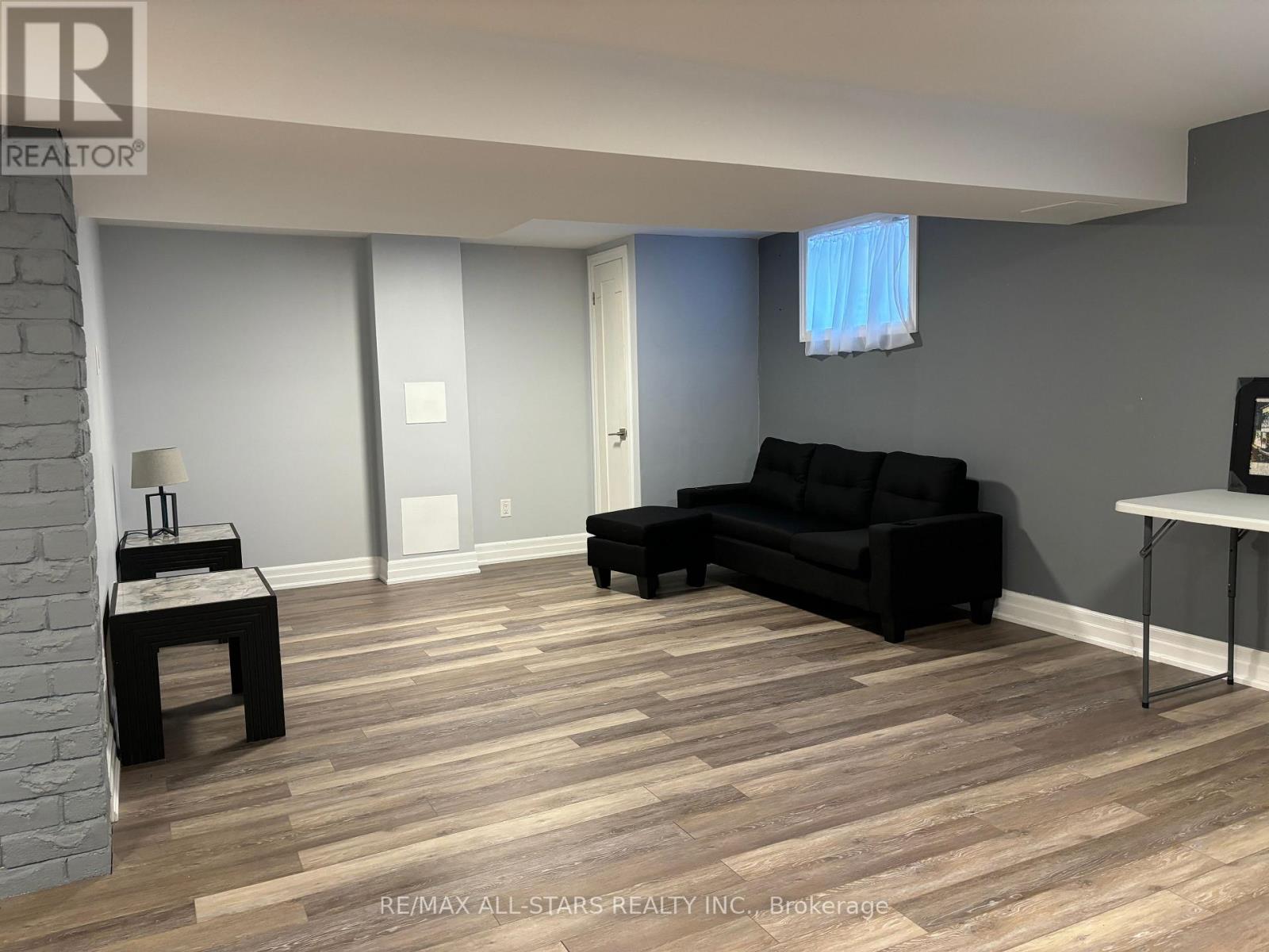 220 Pleasant Boulevard, Georgina, Ontario  L4P 2S8 - Photo 7 - N12433417