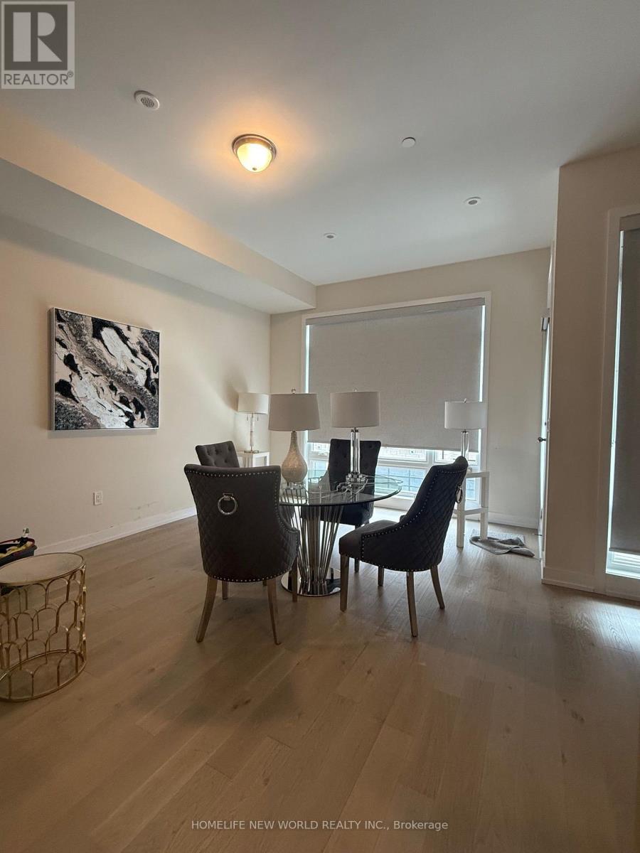 20 Credit Lane, Richmond Hill, Ontario  L4E 1G9 - Photo 3 - N12433423