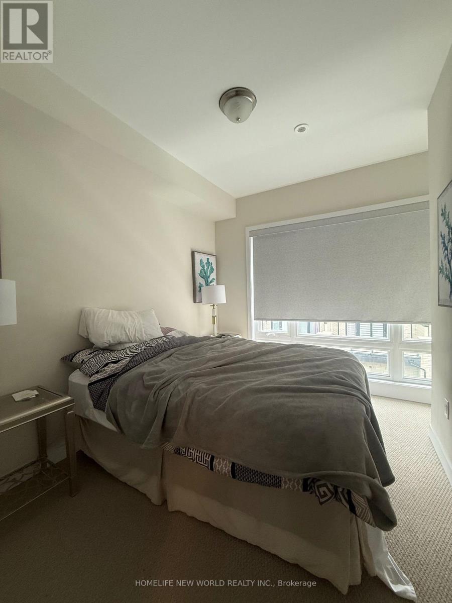 20 Credit Lane, Richmond Hill, Ontario  L4E 1G9 - Photo 5 - N12433423