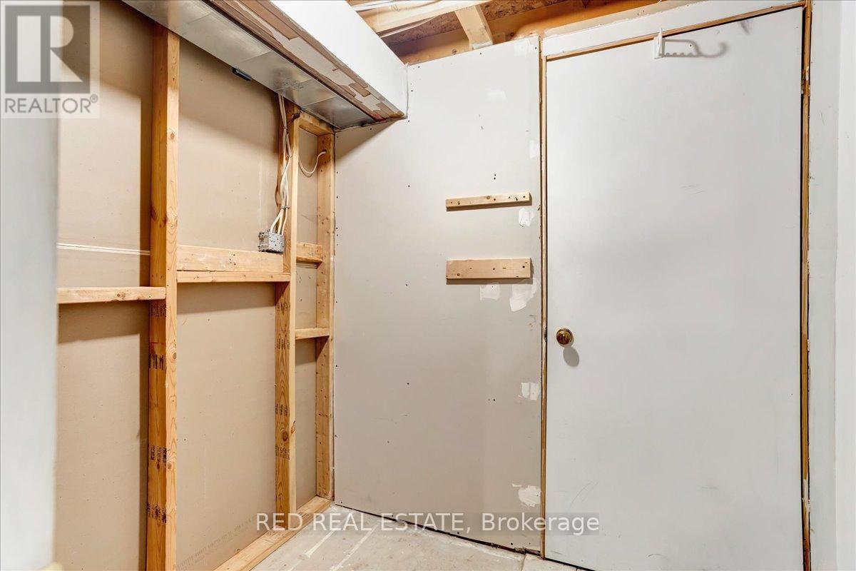 56 Knicely Road, Barrie, Ontario  L4N 6V3 - Photo 34 - S12433434